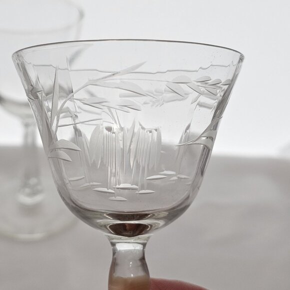 4pc Elegant Mixed Etched Cocktail Glass Collection mismatched design 4-5oz - Picture 3 of 7